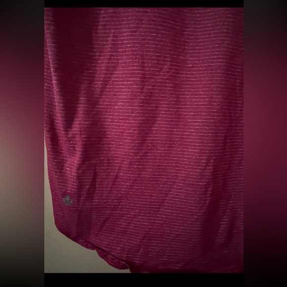 Lululemon striped pocket short sleeve t
Size 8 pink - Picture 7 of 7